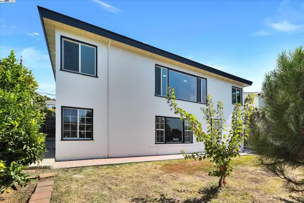 Richmond, CA 94804,1551 Merced St