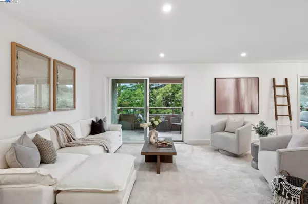 Walnut Creek, CA 94595,4033 Terra Granada Dr #5C