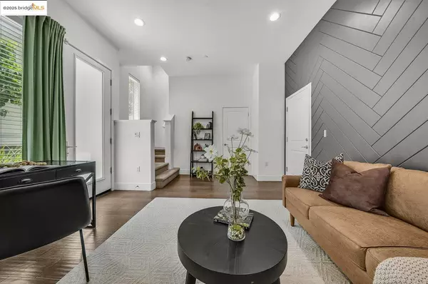 Richmond, CA 94804,1496 Seawind Dr