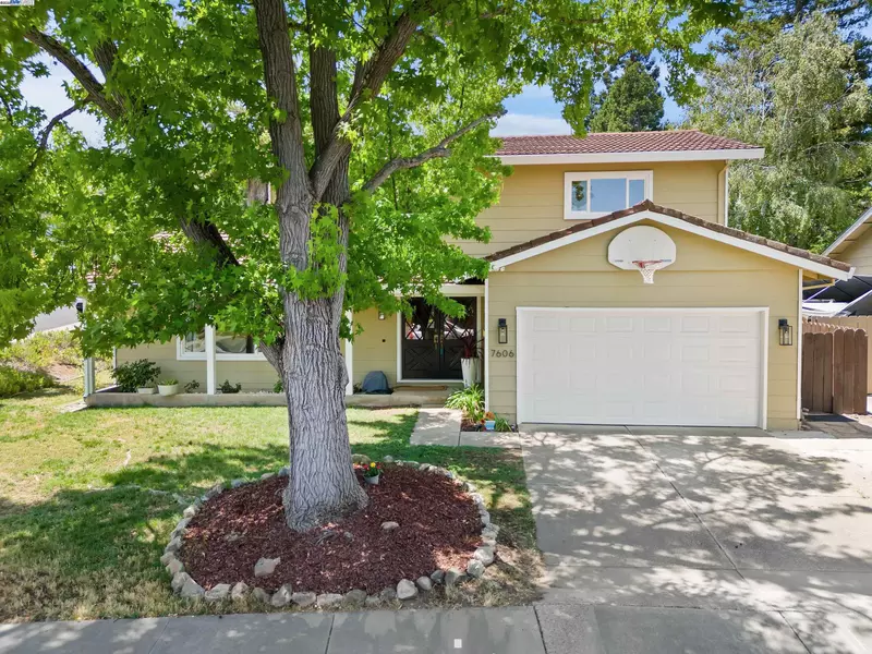 7606 Desertwood Ln, Pleasanton, CA 94588