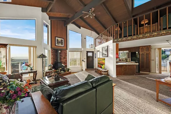 Castro Valley, CA 94546,17220 Robey Dr