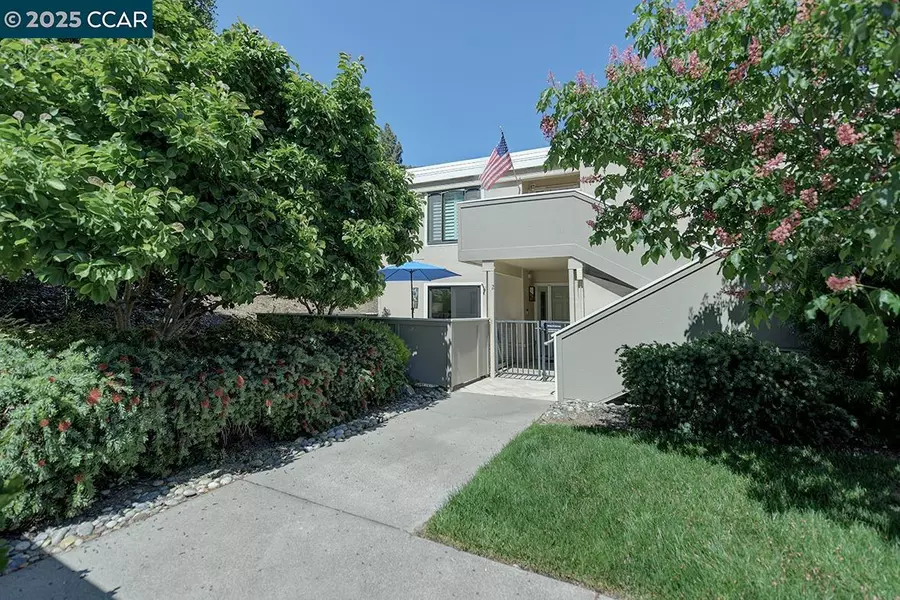 2017 Oakmont Way #2, Walnut Creek, CA 94595
