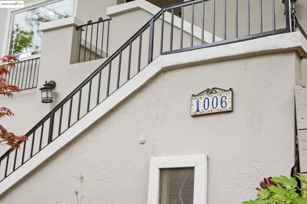 Oakland, CA 94602,1006 Glendora Ave