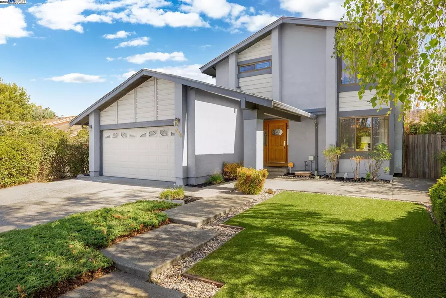 905 Glenhill Dr, Fremont, CA 94539