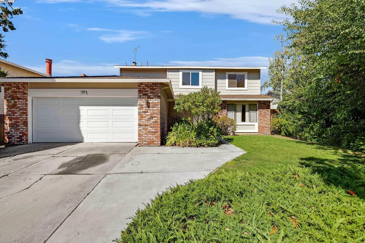 Fremont, CA 94539,725 Little Foot Dr