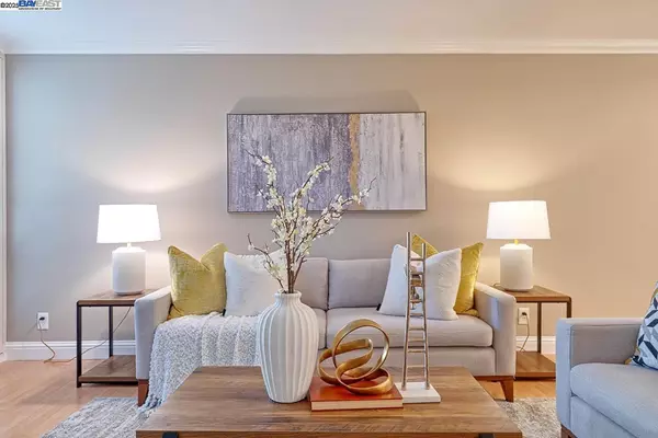 Foster City, CA 94404,1131 Compass Ln #108