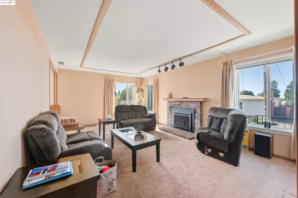 Richmond, CA 94805,6101 Rosalind Ave