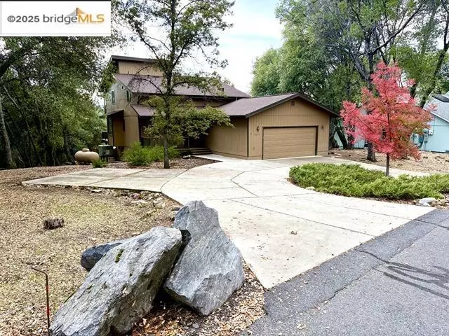 12679 Cresthaven DR, Groveland, CA 95321