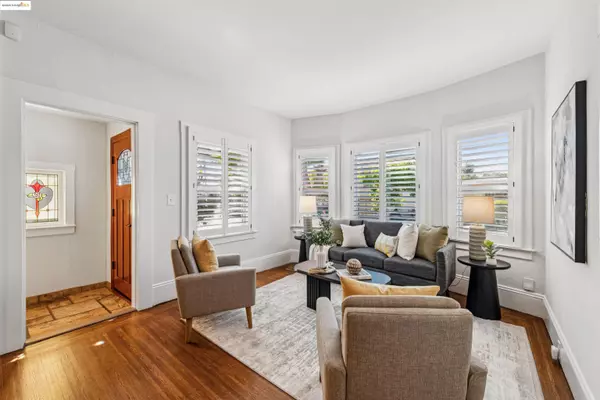 Alameda, CA 94501,2839 Washington St