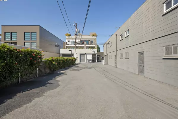 San Carlos, CA 94070,964 El Camino Real