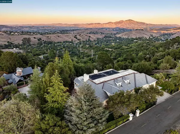 Orinda, CA 94563,75 Donald Drive