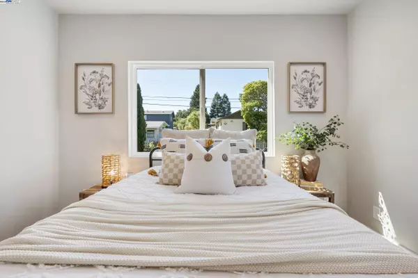 Oakland, CA 94609,354 49th