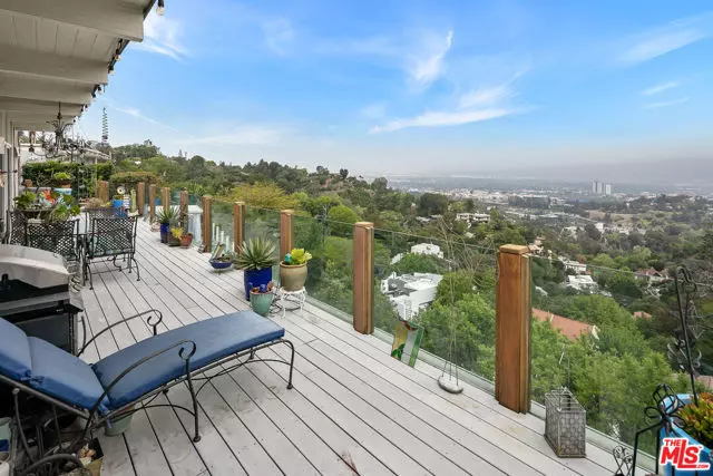 7309 PACIFIC VIEW Drive, Los Angeles, CA 90068