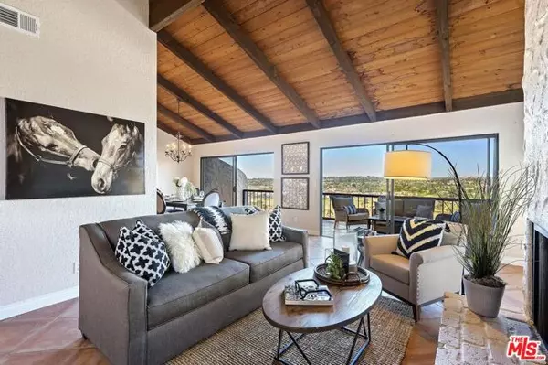 2416 SACADA Circle #B, Carlsbad, CA 92009