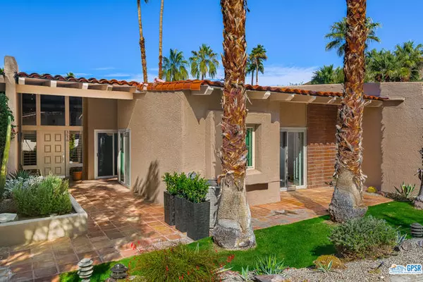 3678 E Bogert Trail, Palm Springs, CA 92264