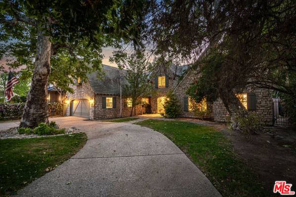4617 PLACIDIA Avenue, Toluca Lake (los Angeles), CA 91602