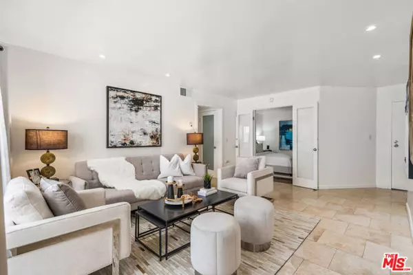 1021 N Crescent Heights Boulevard #207, West Hollywood, CA 90046