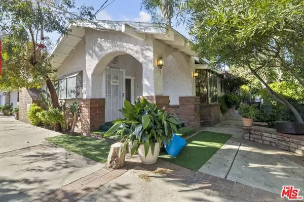 7717 Owensmouth Avenue, Canoga Park (los Angeles), CA 91304