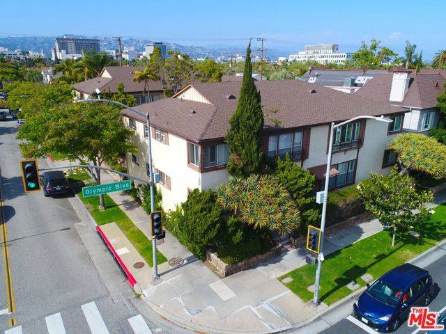 9561 W Olympic Boulevard, Beverly Hills, CA 90212