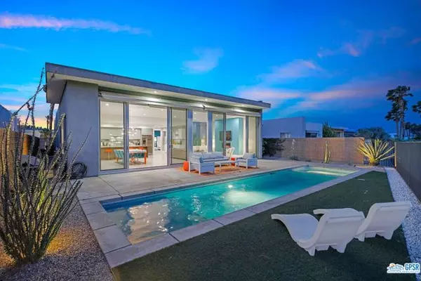 939 Bernardi Lane, Palm Springs, CA 92262
