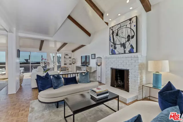 Malibu, CA 90265,23350 Malibu Colony Road #109