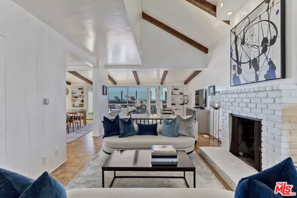 Malibu, CA 90265,23350 Malibu Colony Road #109