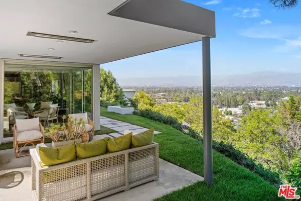 12997 Blairwood Drive, Studio City (los Angeles), CA 91604