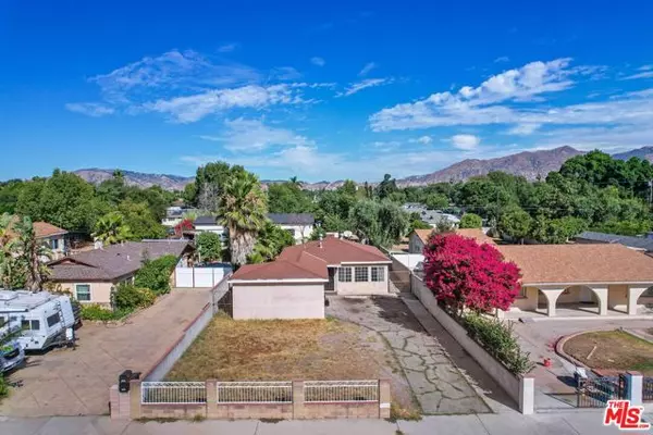 15063 Oro Grande Street, Sylmar (los Angeles), CA 91342