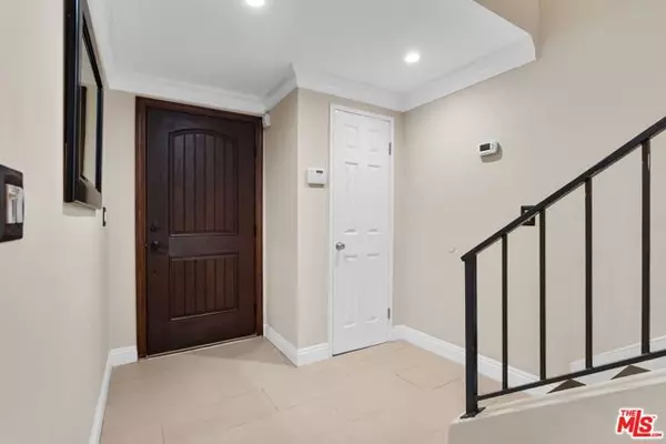 Burbank, CA 91504,7755 Via Rosa Maria