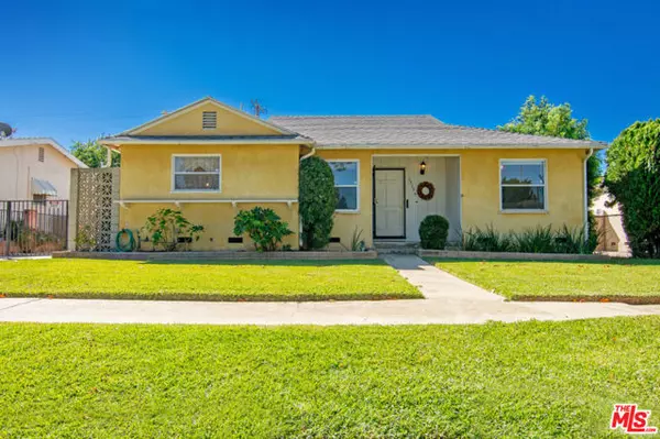 17136 Strathern Street, Van Nuys (los Angeles), CA 91406