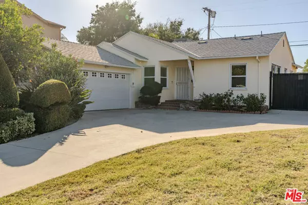 10037 Densmore Avenue, North Hills (los Angeles), CA 91343