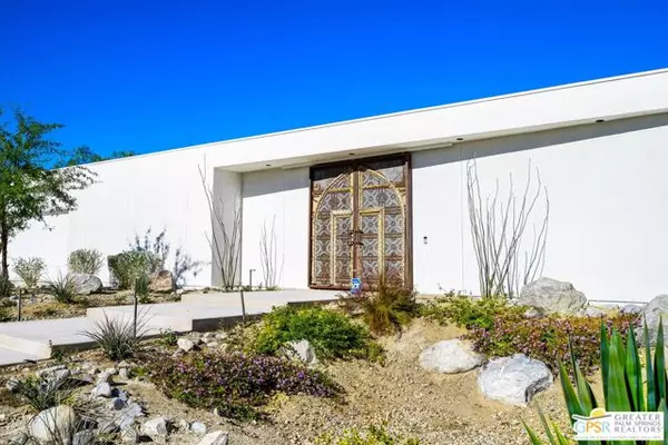 Palm Springs, CA 92262,400 W Santa Catalina Road