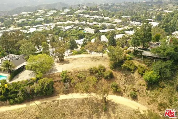 Los Angeles, CA 90046,9229 Crescent Drive