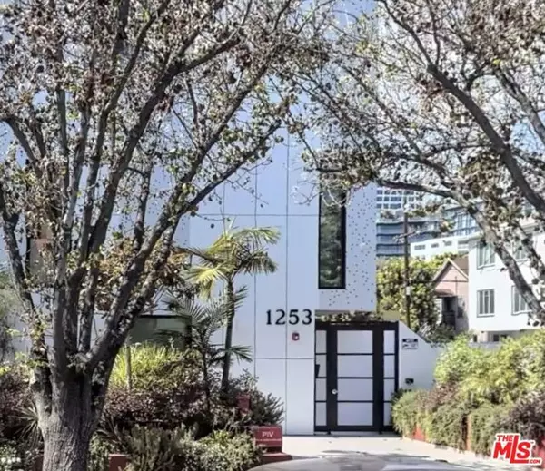 1253 N Sweetzer Avenue #3, West Hollywood, CA 90069