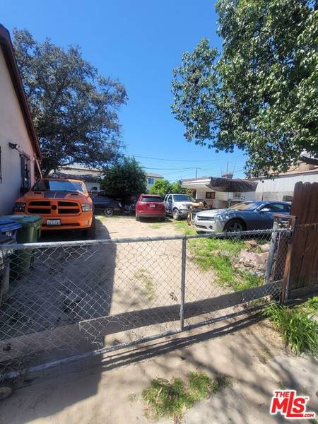 8019 Towne Avenue, Los Angeles, CA 90003