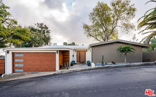 2204 Ridgemont Drive, Los Angeles, CA 90046