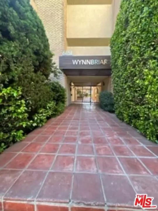 6151 Canterbury Drive #305, Culver City, CA 90230