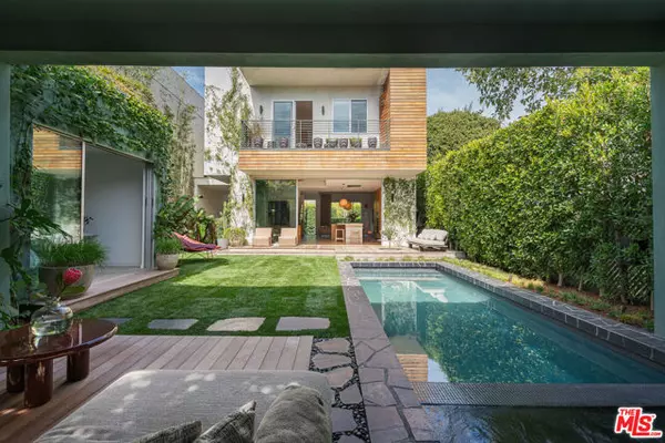 8756 Ashcroft Avenue, West Hollywood, CA 90048