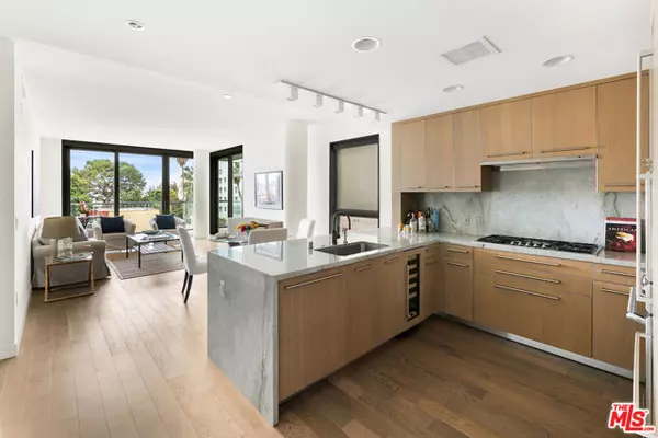 Santa Monica, CA 90401,1755 Ocean Avenue #414