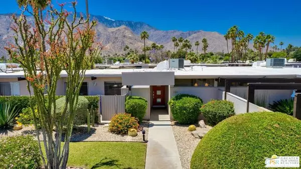 Palm Springs, CA 92262,784 E Vista Chino