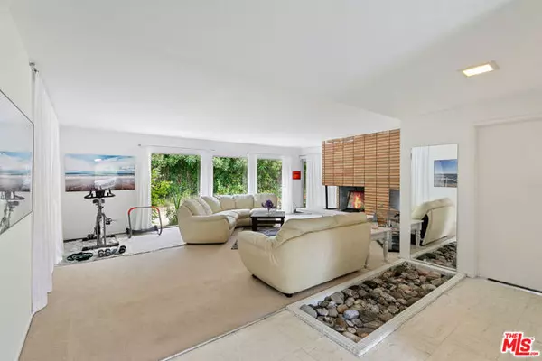 30746 Principio Drive, Malibu, CA 90265