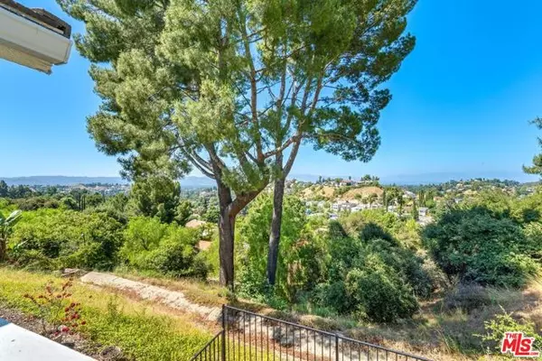 Woodland Hills (los Angeles), CA 91364,21707 Ulmus Drive