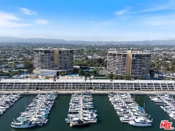 Marina Del Rey, CA 90292,4314 Marina City Drive #326