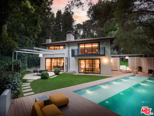 2167 Mandeville Canyon Road, Los Angeles, CA 90049