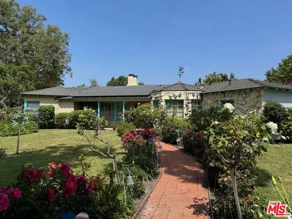 11137 Valley Spring Place, North Hollywood (los Angeles), CA 91602