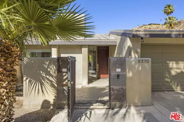 2270 E Smokewood Avenue, Palm Springs, CA 92264