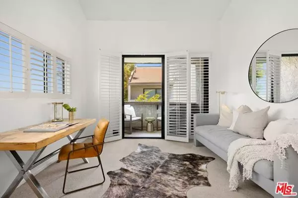 Pacific Palisades (los Angeles), CA 90272,1029 Via De La Paz #330