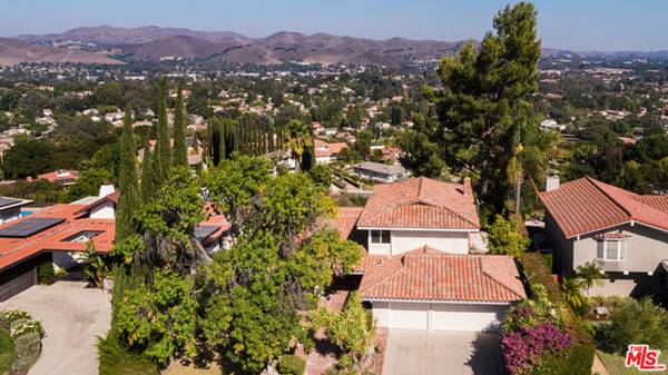 1096 Stoneshead Court, Westlake Village, CA 91361