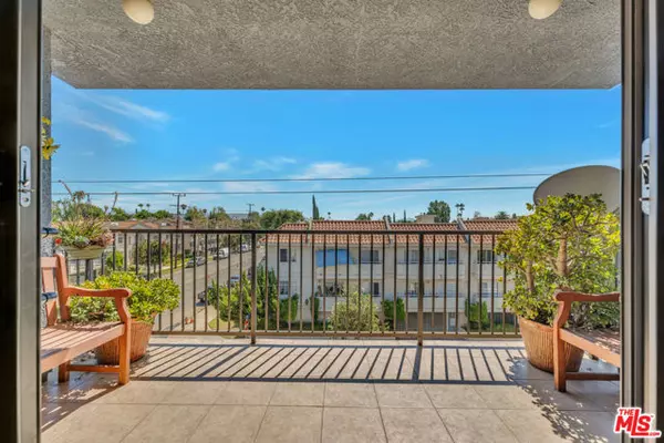 14804 Magnolia Boulevard #11, Sherman Oaks, CA 91403