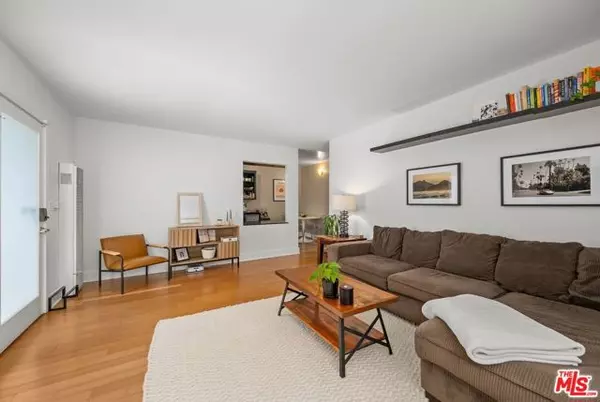 2325 Kansas Avenue #13, Santa Monica, CA 90404